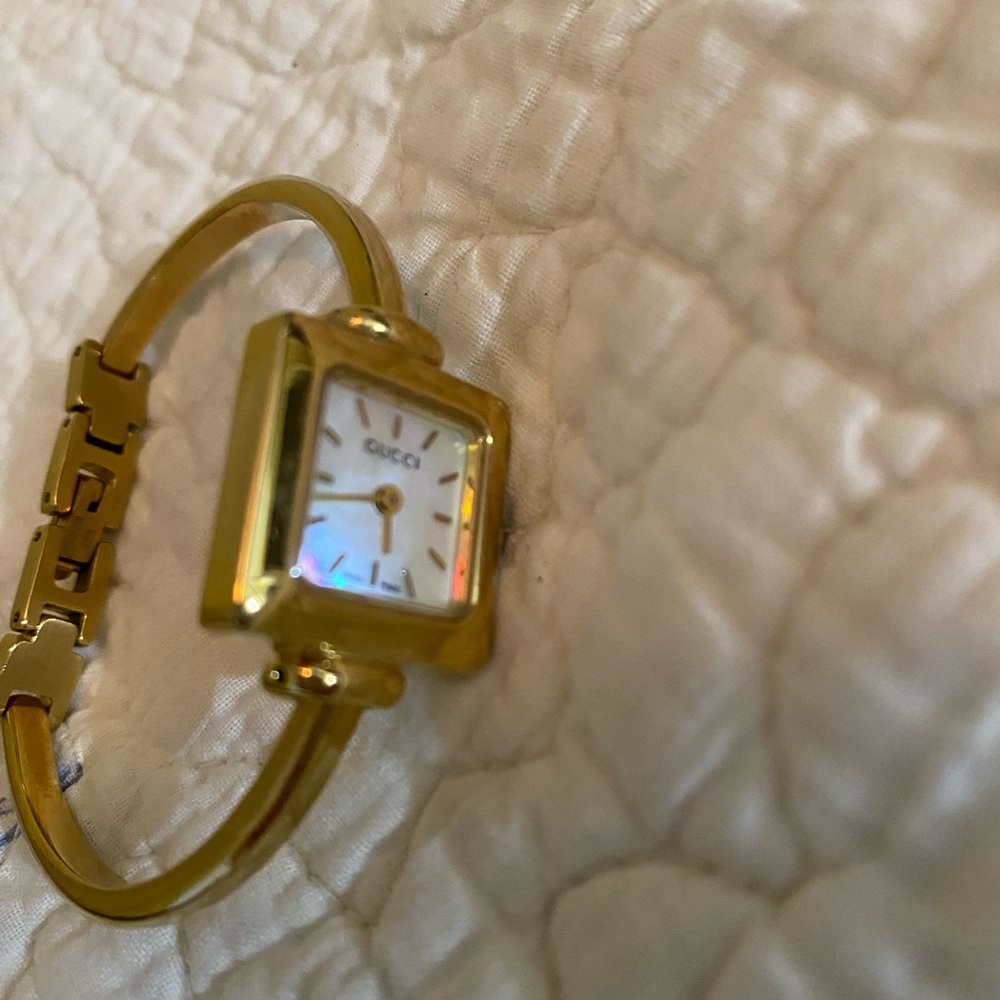 Gold Bangle Women's Watch 1900l MOP face - Picture 7 of 8